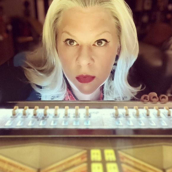 Meet your Posher, Kristin - Picture 4 of 4